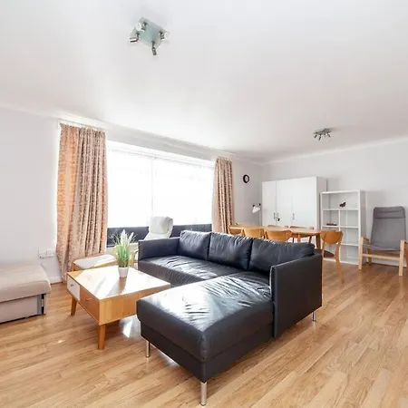 Central And Stylish Flat Near Regent'S Park